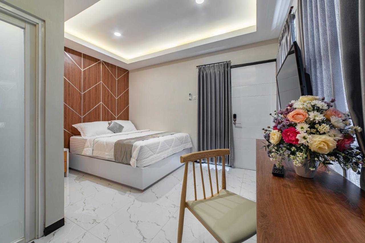 Tree Homestay Mitra Reddoorz Kasri Dış mekan fotoğraf