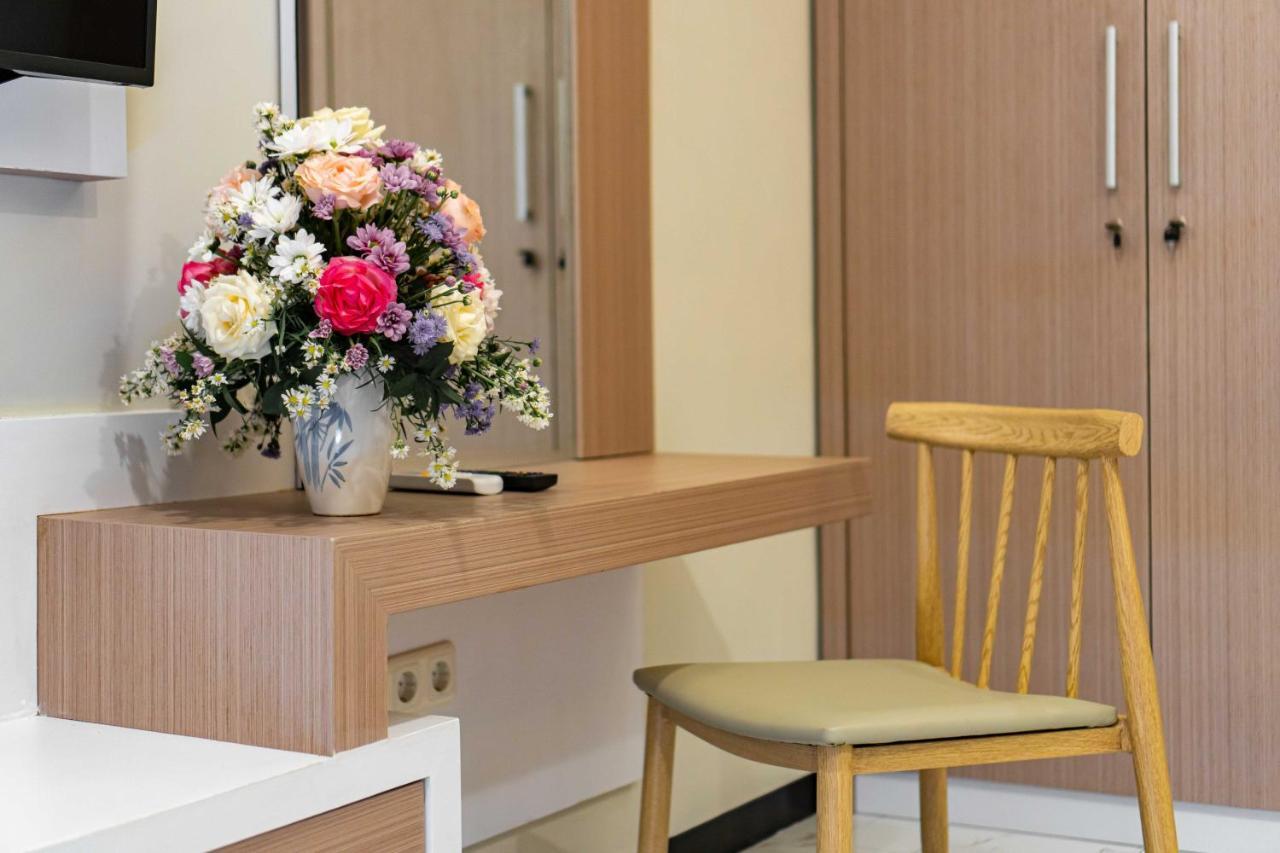 Tree Homestay Mitra Reddoorz Kasri Dış mekan fotoğraf