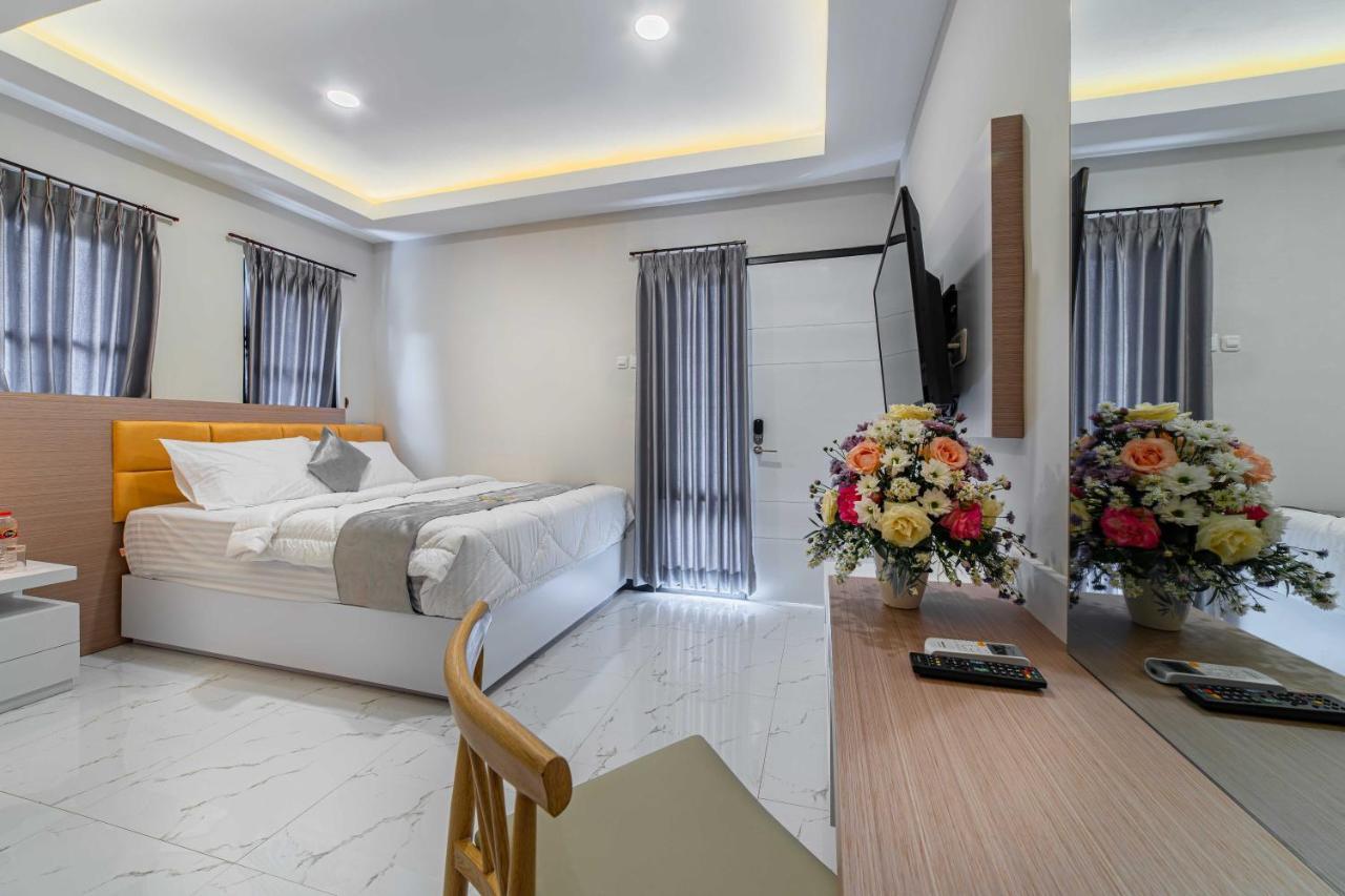Tree Homestay Mitra Reddoorz Kasri Dış mekan fotoğraf